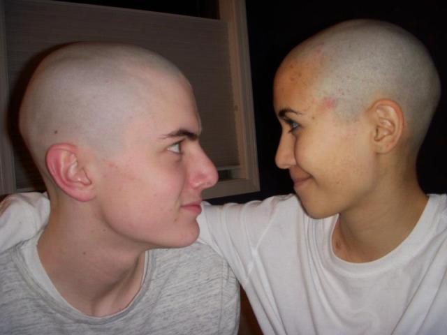 Riley Nicolay y Deidre Sechi luchan contra el cancer